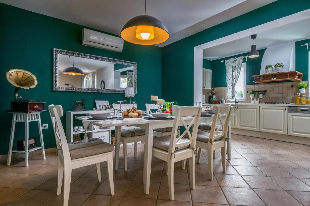 Villa Laura Krnica Croatia