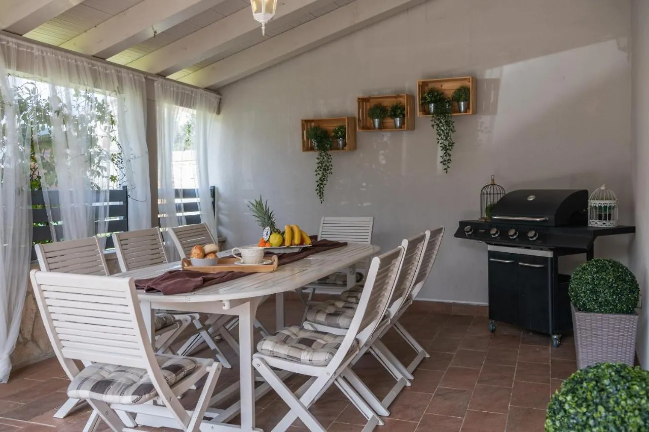 Villa Laura Krnica Holiday home