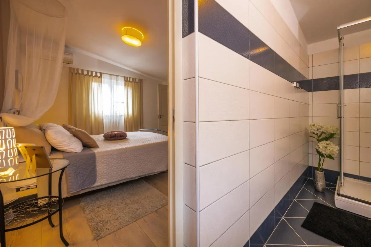 Holiday home Villa Laura Krnica